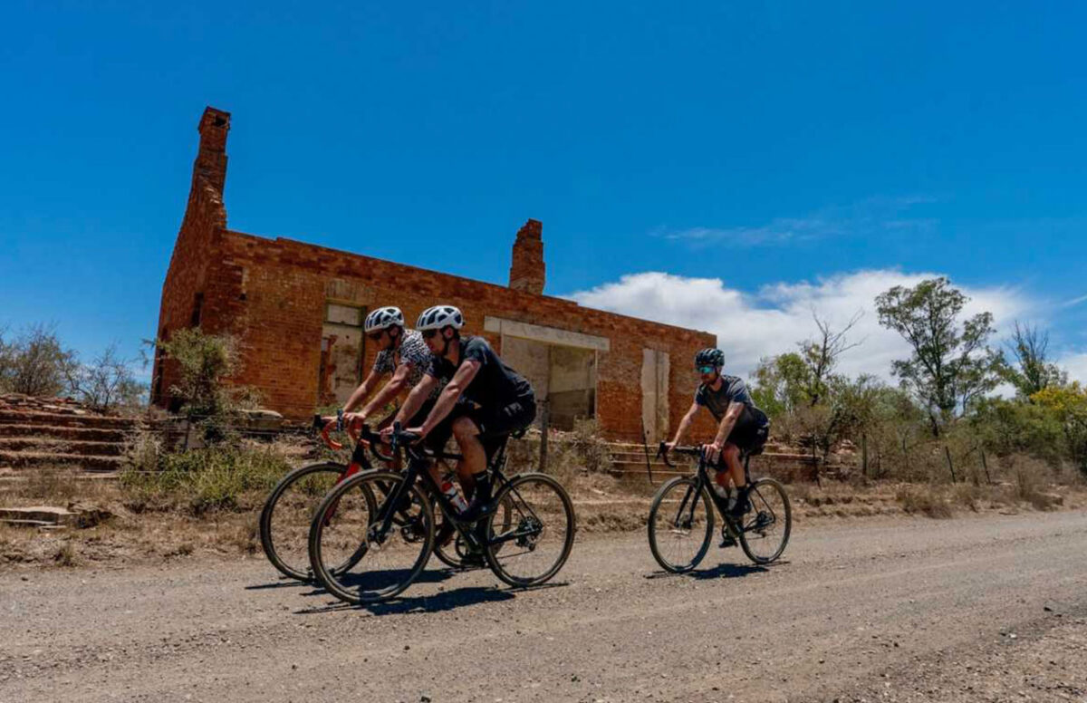 chasing-the-sun-gravel-bike-bike-market-1280x828-2 gravel grinding in south africa