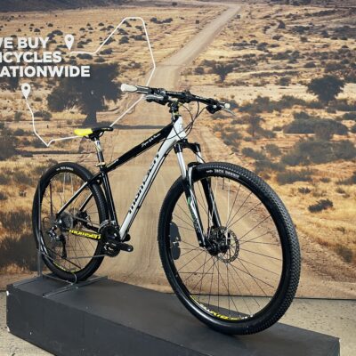 Pre-Owned Momsen AL029 (M) BM12563 (2014)