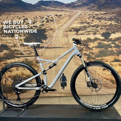 Pre-Owned Specialized Camber (XL) BMS228